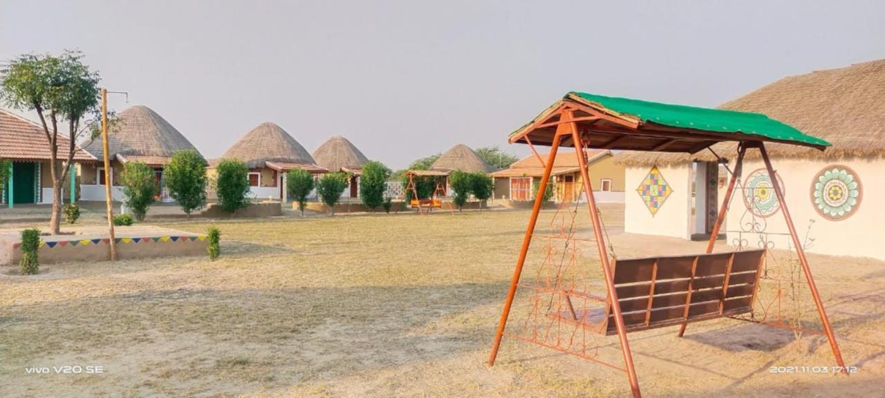 Rann Visamo Resort Bherandiala ภายนอก รูปภาพ