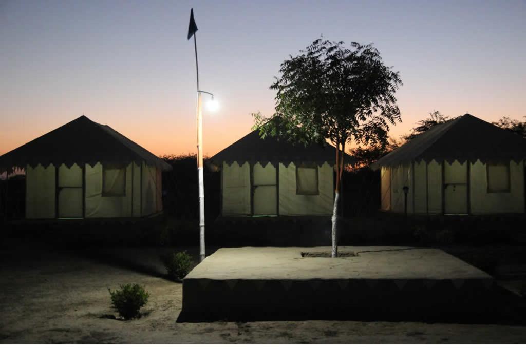 Rann Visamo Resort Bherandiala ภายนอก รูปภาพ