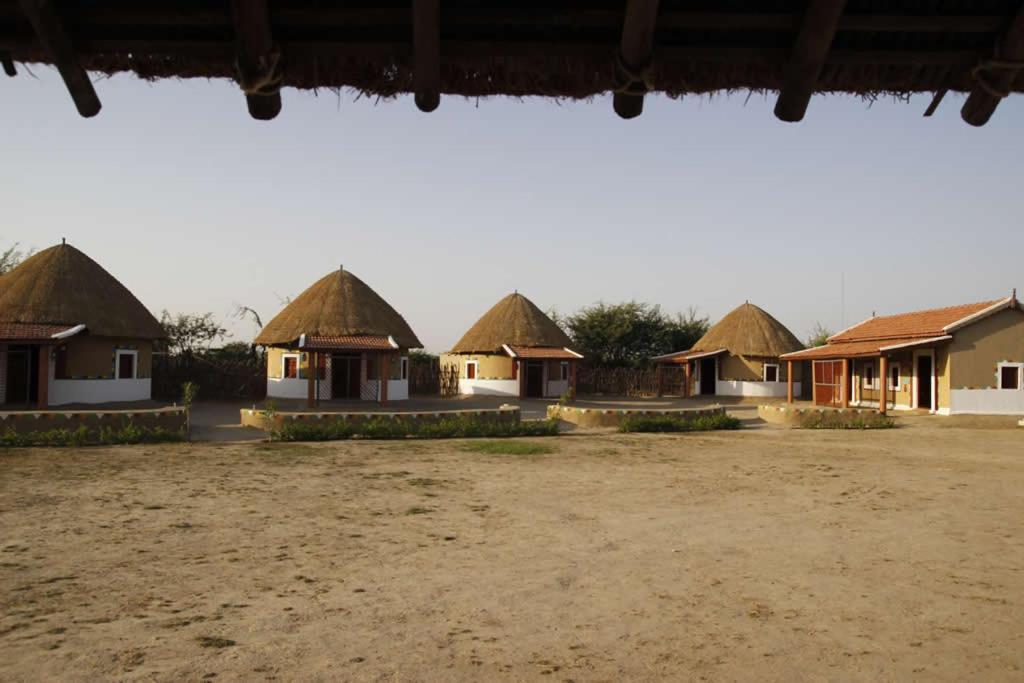 Rann Visamo Resort Bherandiala ภายนอก รูปภาพ