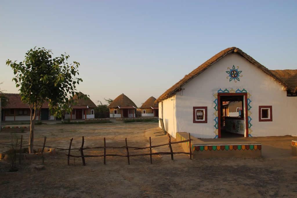 Rann Visamo Resort Bherandiala ภายนอก รูปภาพ